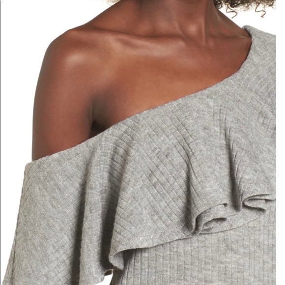 STOREE Ruffle One Shoulder Sweater - Picture 5 of 7